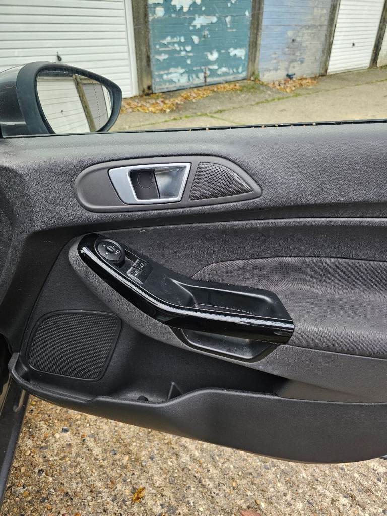 Ford, FIESTA, TITANIUM Hatchback, 2016, Manual, 998 (cc), 5 doors