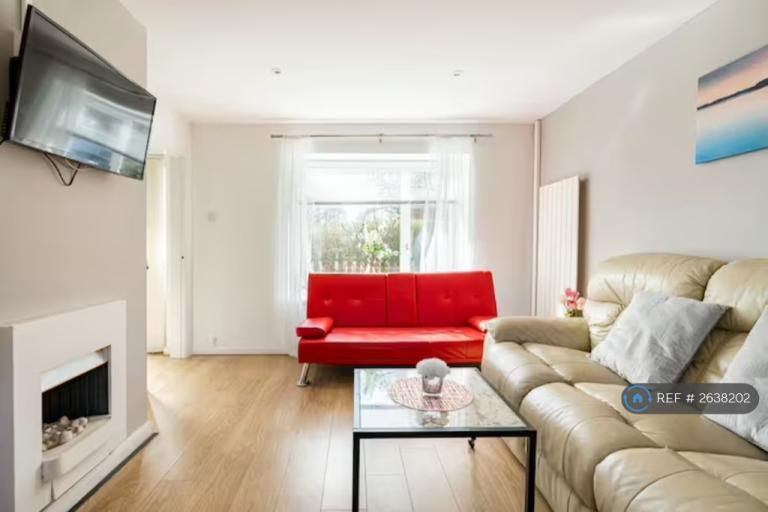3 bedroom house in Oakfields, Stevenage, SG2 (3 bed) (#2638202)