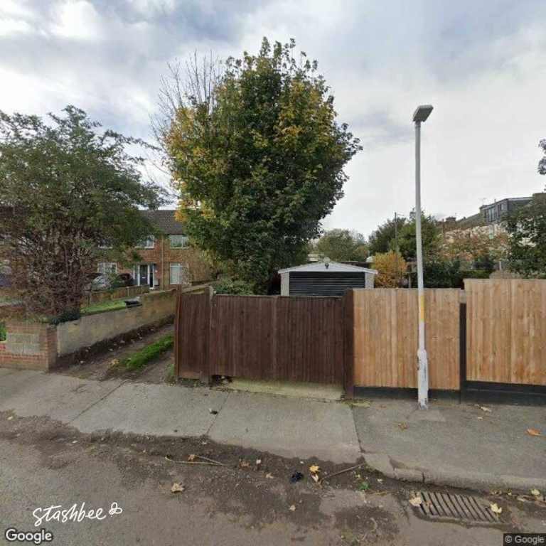 Garage to rent in Gravesend (DA12) | Stashbee