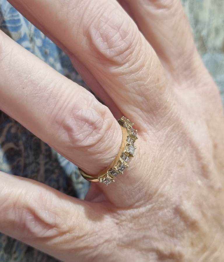 Gold 9ct Diamond half hoop ring. 0.50ct 