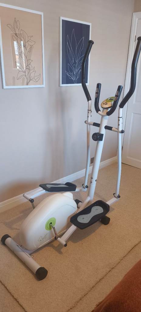 Cross trainer 