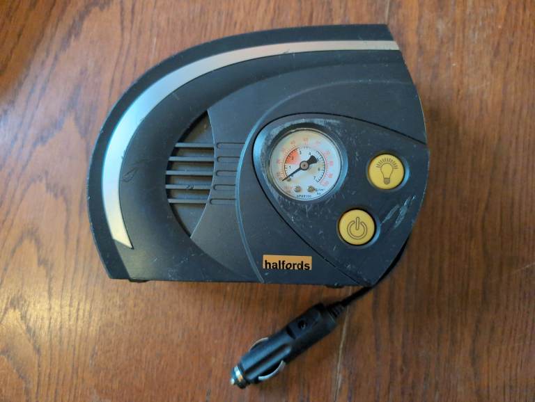 image for Halfords Car Tyre Inflator
