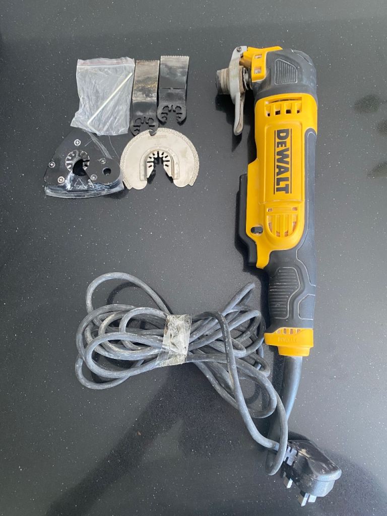 DEWALT ELECTRIC MULTI-TOOL 240V