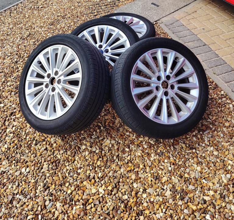 Ford 5x108 alloys 17”