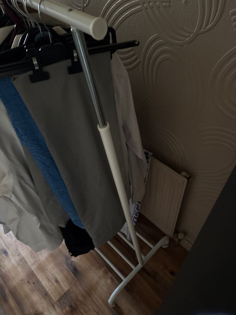 Wanted Clothing Rail