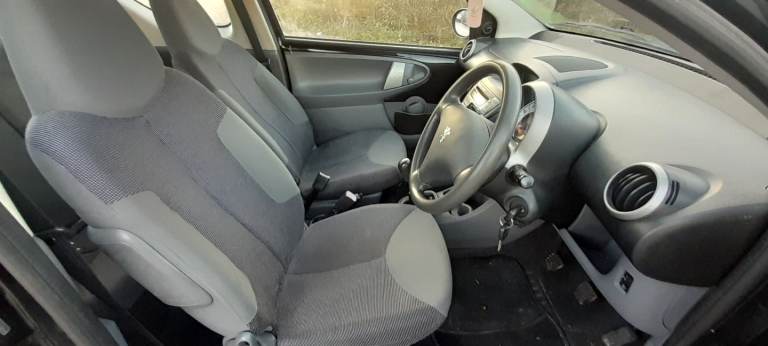Peugeot 107 . Cheap road tax 