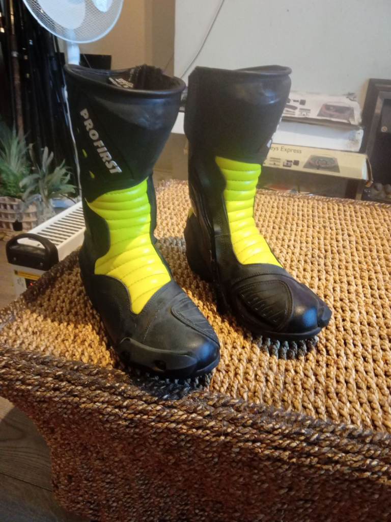 Motorbike boots pro first size 7