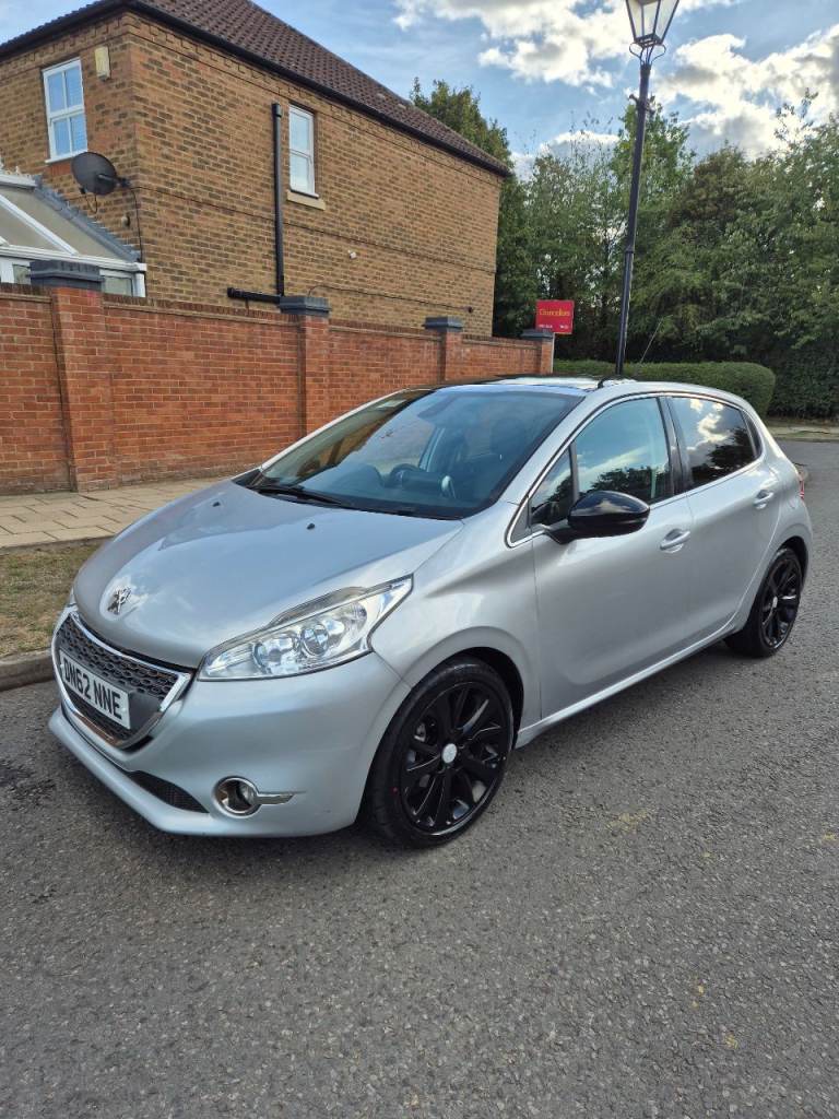 PEUGEOT 208 AUTOMATIC 1.6 DIESEL 