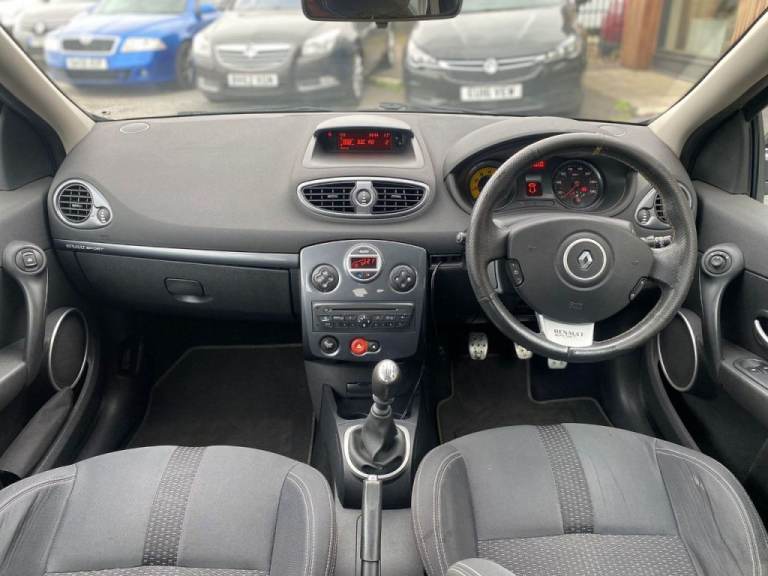  Renault Clio 2.0 16V RenaultSport 200 3dr Petrol