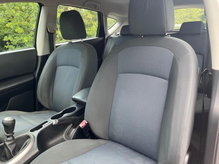 2012 Nissan Qashqai 1.6 dCi Visia 5dr [Start Stop] HATCHBACK Diesel Manual