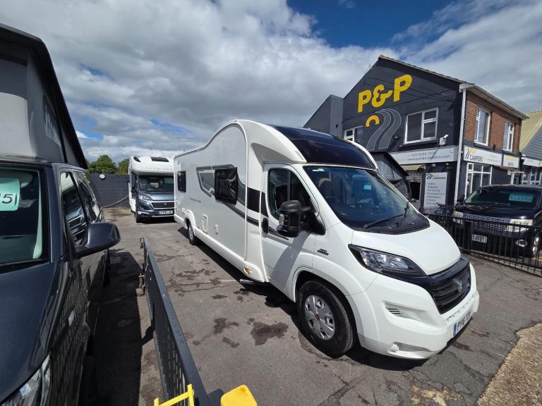 Bessacarr E496 Automatic 6 berth , electric drop down bed , 6 belted ... 2016/16