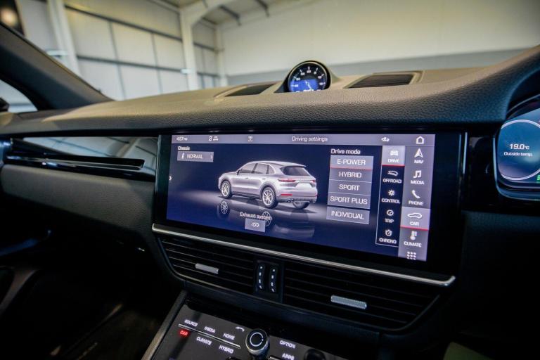 2020 Porsche Cayenne E-Hybrid 5dr Tiptronic S ESTATE PETROL/ELECTRIC Automatic