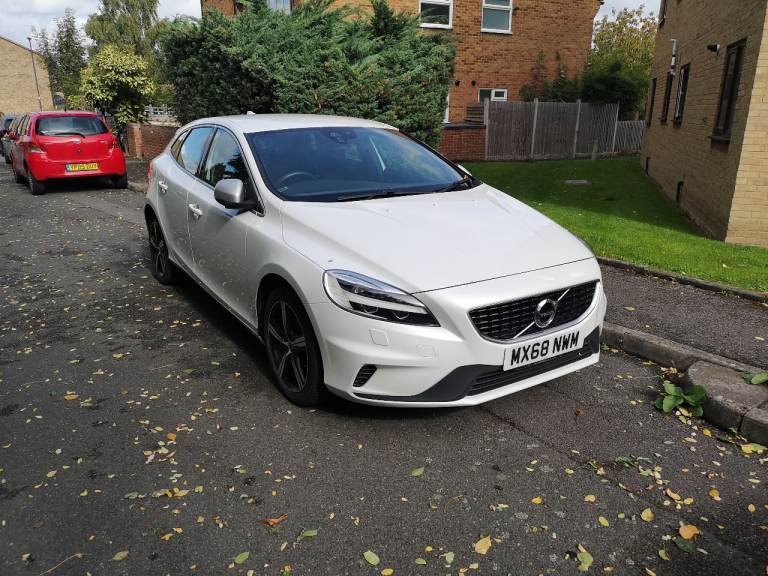 Volvo V40 D2