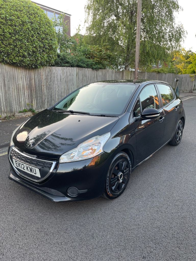 Peugeot, 208, Hatchback, 2012, Manual, 1199 (cc), 5 doors
