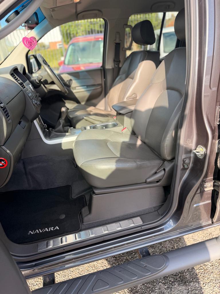 2013 63 NISSAN NAVARA 2.5 DCI TEKNA 190PS GREY FSH 1 OWNER ONLY 60K 