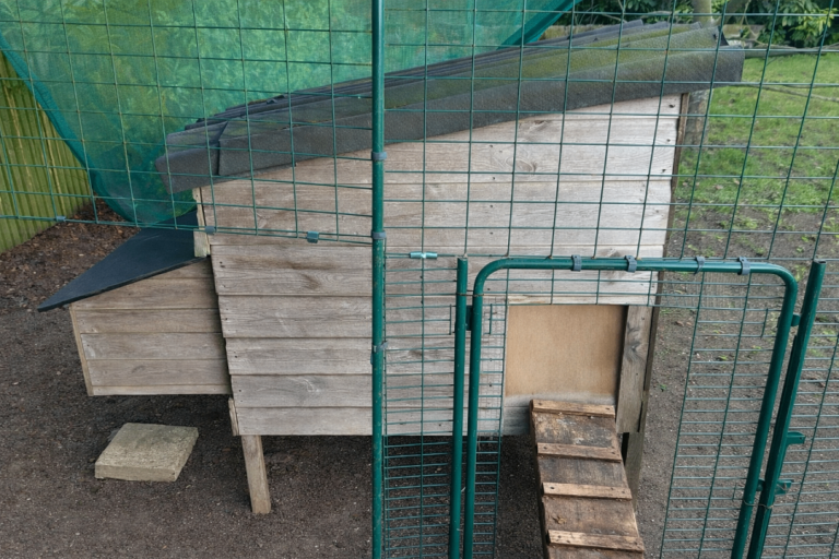 Littleacre Wooden Chicken Coop with Nesting Box Pr