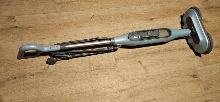 SHARK Steam and scrub mop