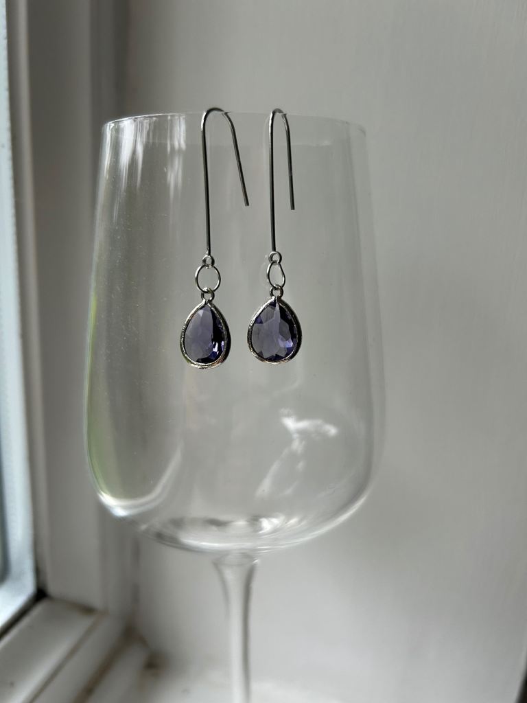Light purple crystal beaded earrings 