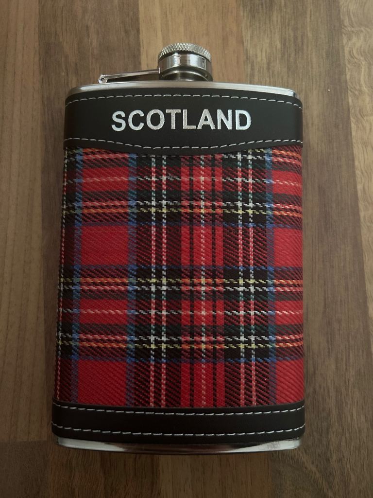 23 x Scottish Stewart Royal Tartan 9oz Hip Flasks (2 unboxed)