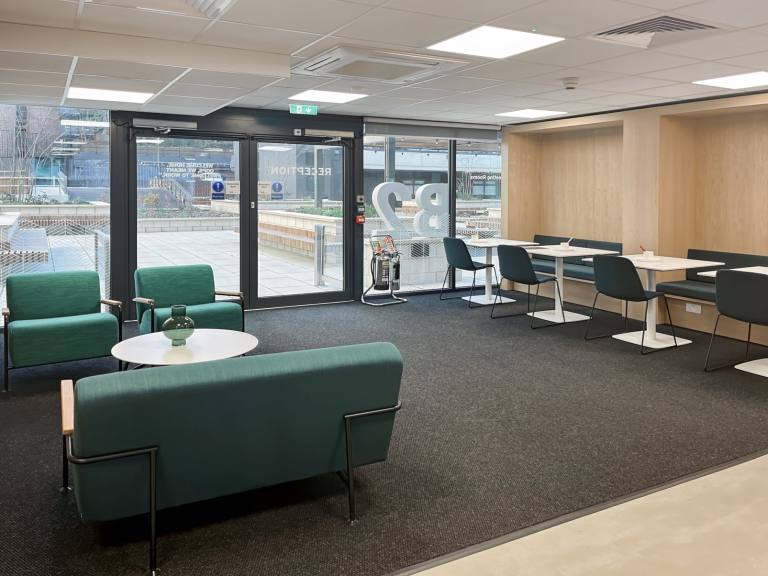 Sheffield - S1 2EA \ Serviced Office with 3 Desks