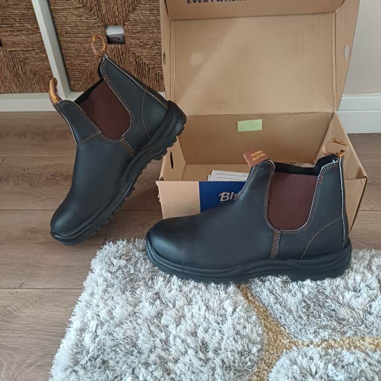 Blundstone slip on steel toe cap boots 