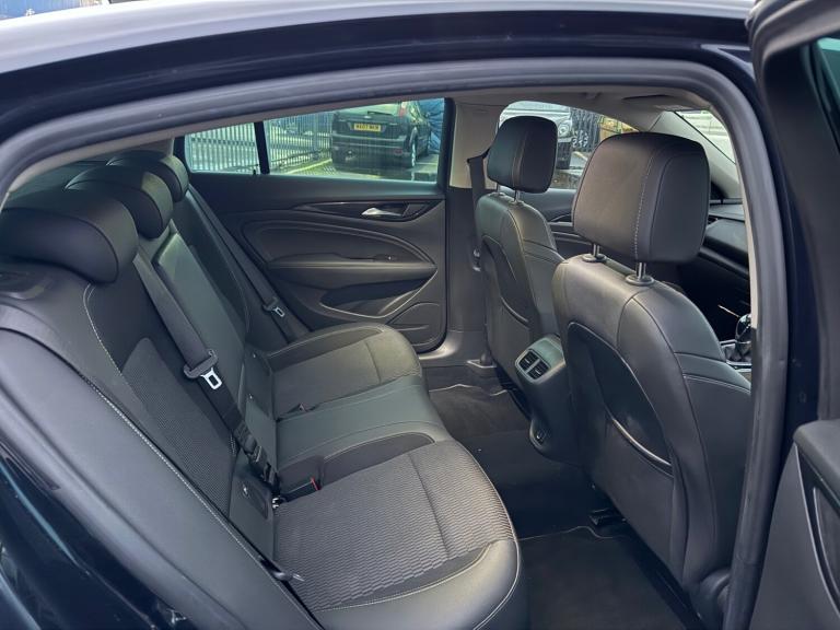 2017 Vauxhall Insignia 1.6 Turbo D ecoTec [136] SRi Nav 5dr HATCHBACK Diesel Manual