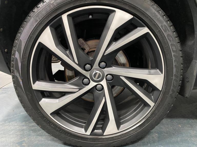 2018 Volvo XC40 2.0 D4 R-Design Pro Auto AWD Euro 6 (s/s) 5dr ESTATE Diesel Automatic