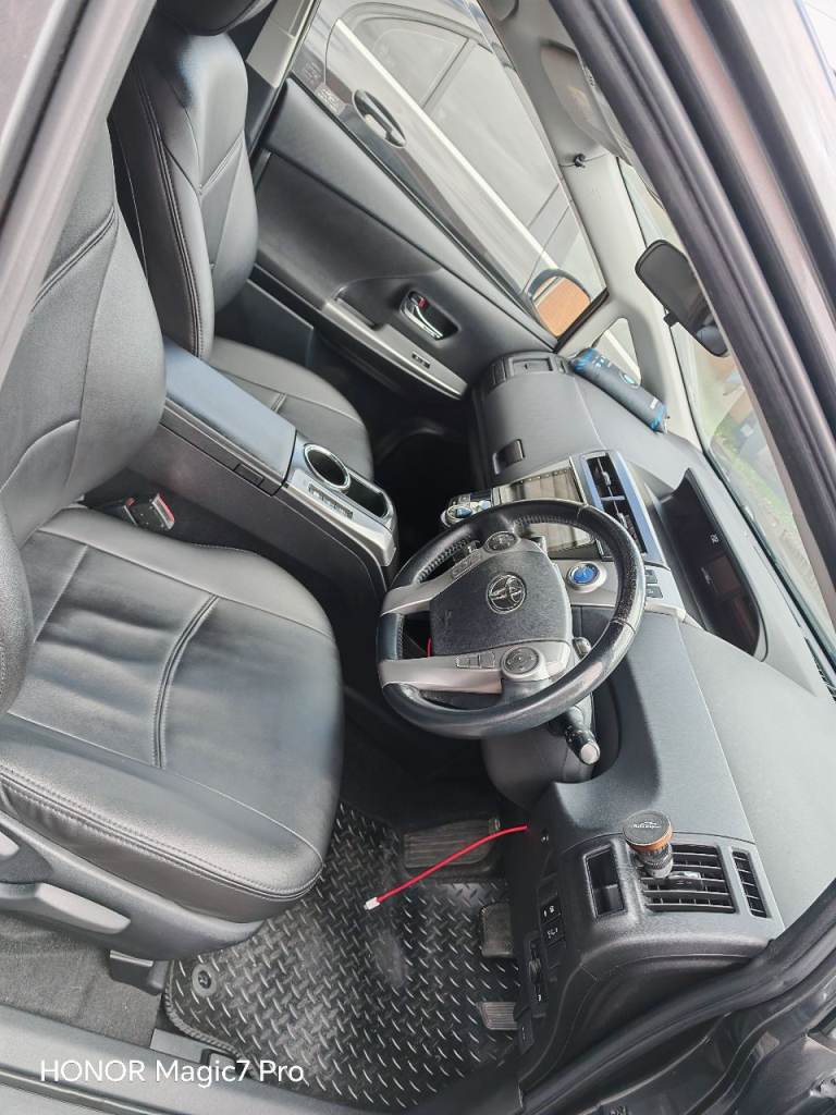 Toyota Prius plus 