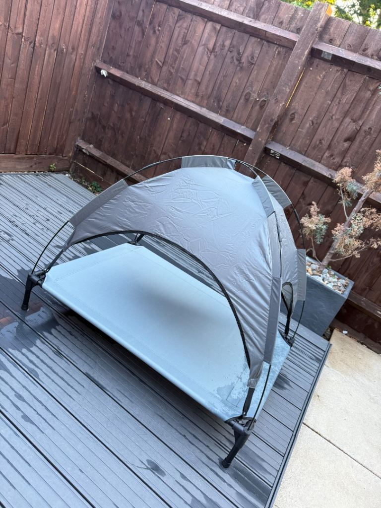 Summer Raised Pet Sun Lounger.