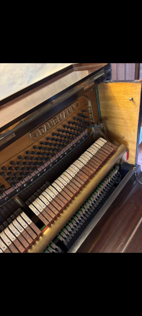 Traditional Upright Piano – Dark Wood, Good Condition