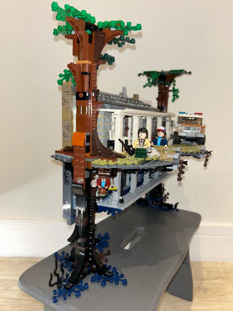 Lego 75810 stranger things upside down set 8 figures instructions box RARE RETIRED