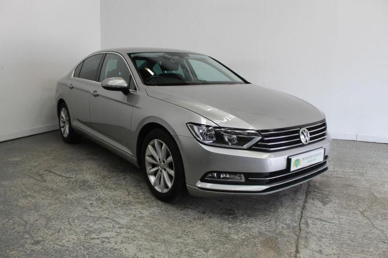 VOLKSWAGEN PASSAT 2.0 TDI BlueMotion Tech SE Business Euro 6 (s/s) 4dr 2015