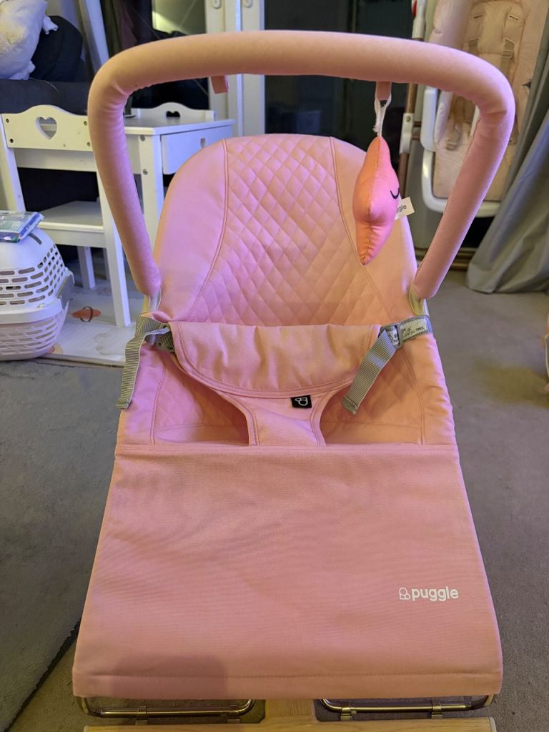 Puggle pink baby chair 