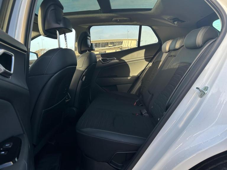 2022 Kia Sportage 1.6T GDi HEV 4 5dr Auto ESTATE PETROL/ELECTRIC Automatic