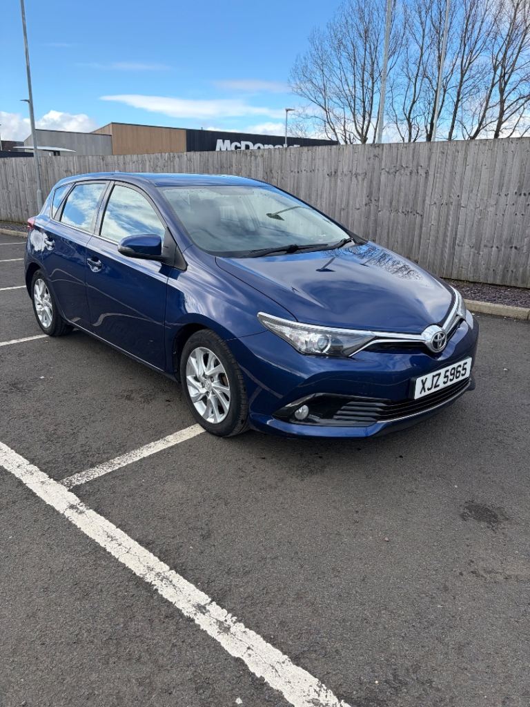 Toyota, AURIS, Hatchback, 2015, Manual, 1598 (cc), 5 doors