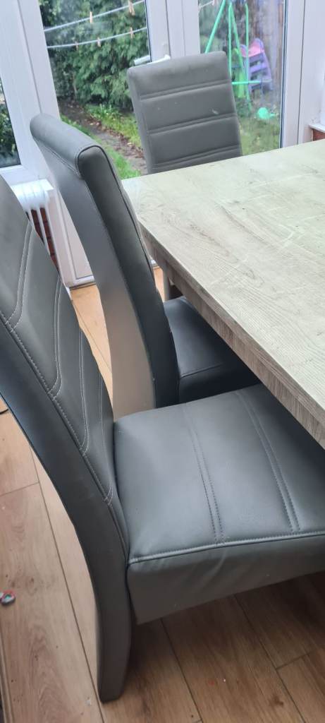 Dining table and 6 chairs