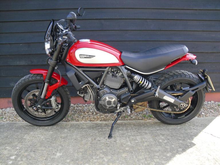 DUCATI SCRAMBLER 800 ICON ,CAMBELTS SERVICE CARRIED OUT , LOW MILES .