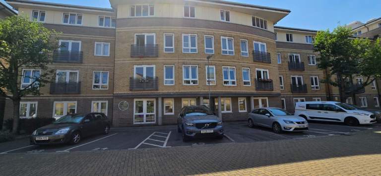Fully Furnished 1-Bed Apartment in Gated Development | Available Now | Bow E3 2FP