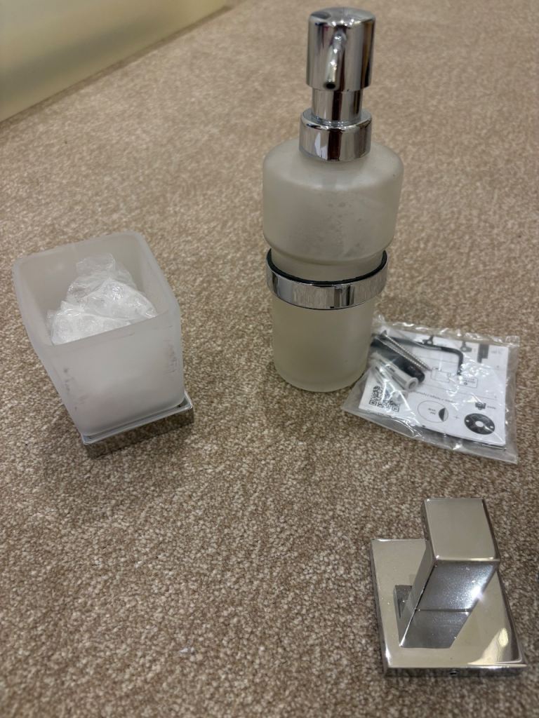 Bathroom accessories new