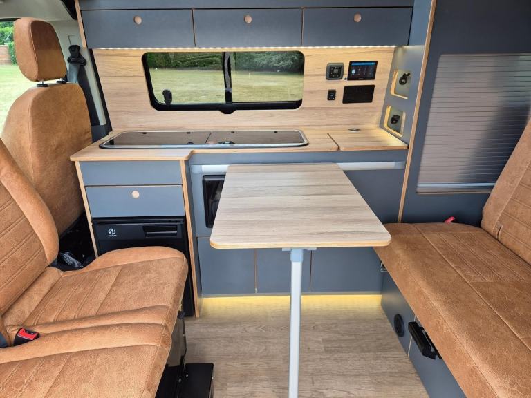 Ford Transit Custom Limited SPEEDS EDITION Camper 130ps 4Berth, HIGH SPEC