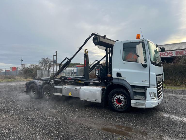 DAF TRUCKS CF 410 6x4 HOOKLOADER WITH VBG DRAWBAR , FULL MOT