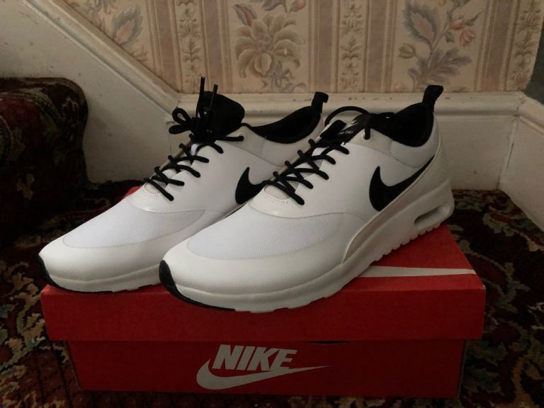New Nike trainers uk size 8