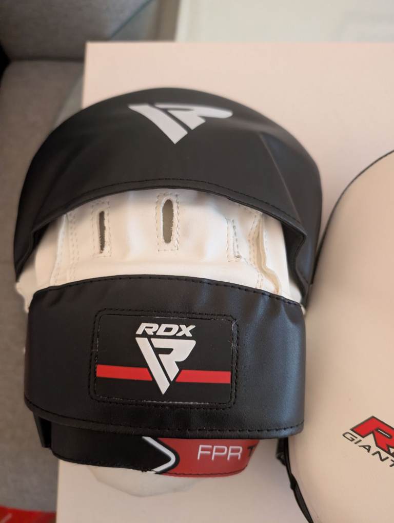 RDX Focus Mitts – Training Pads 