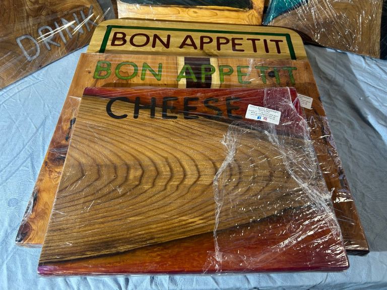 SERVING BOARDS BESPOKE HAND MADE - Look! 