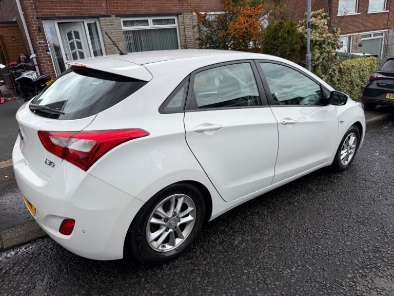 Hyundai, I30, Hatchback, 2015, Manual, 1582 (cc), 5 doors