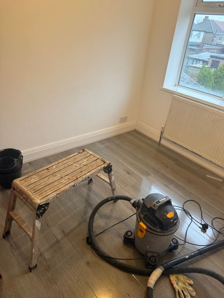 2 Bedrooms first floor Massionette is available to rent in Hayes UB4