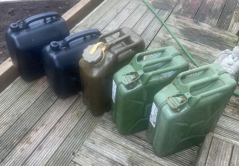 5 x 20ltr Jerry Cans 