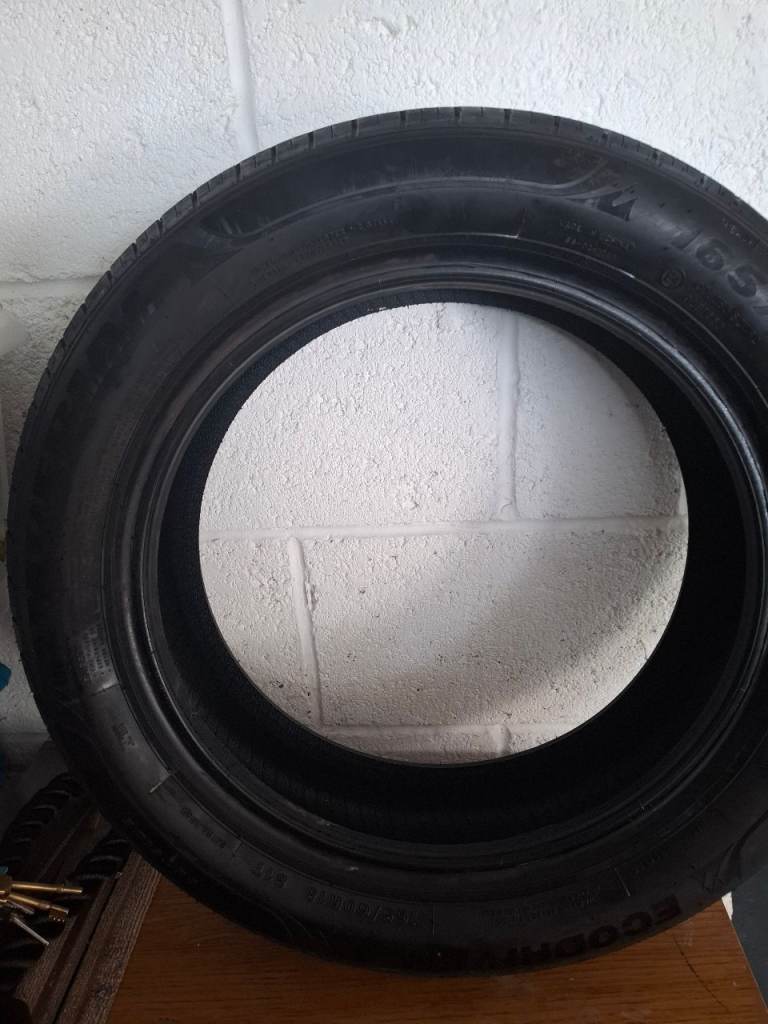Tyre 165/60/r15