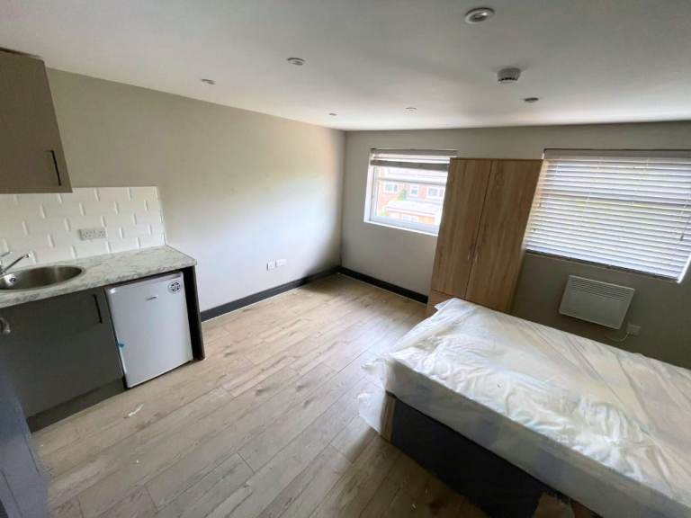 BENEFITS ACCEPTED - Studio Flat Available in Plumstead Bexley SE28