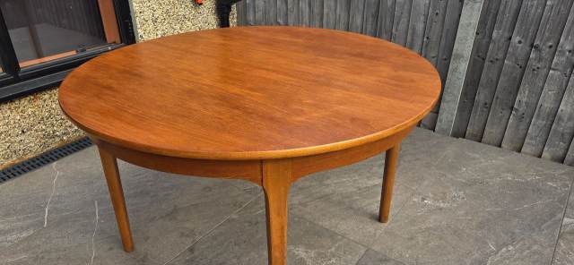 Vintage Nathan round extending table and chairs | in West Ealing